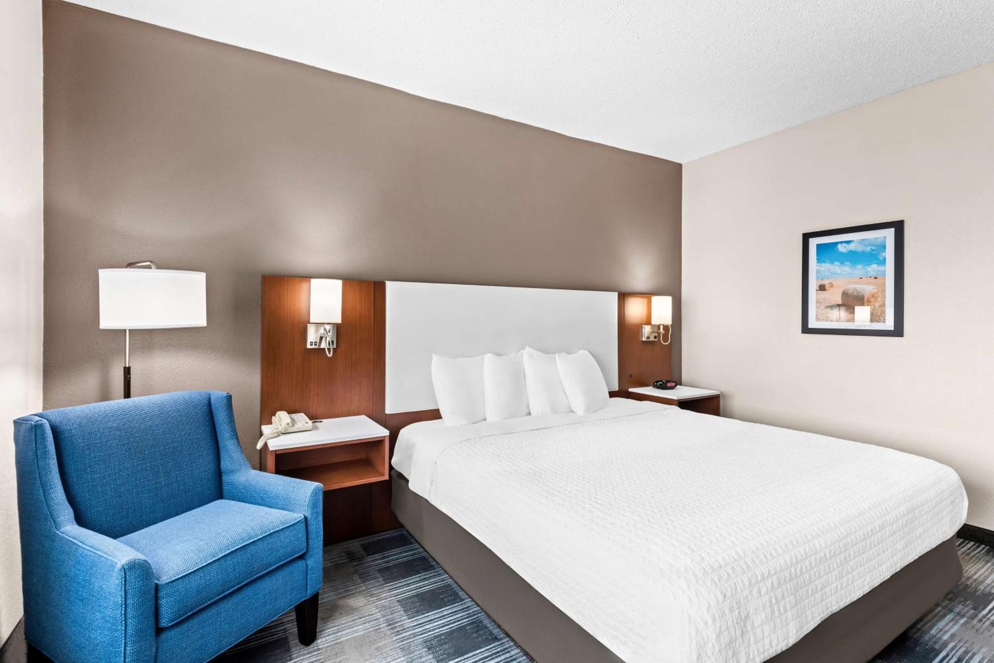 Best Western Ottumwa Inn & Suites Exterior photo