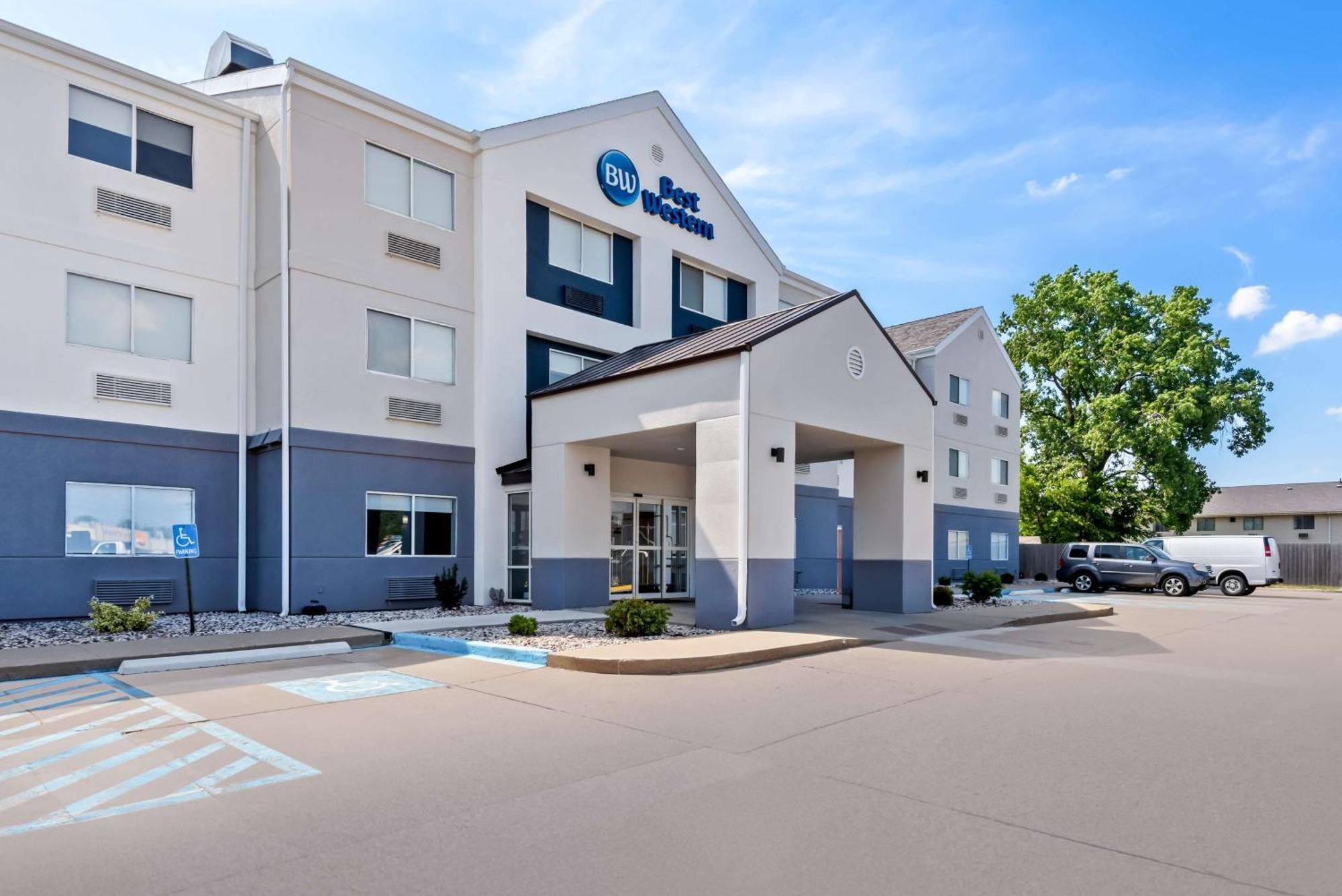 Best Western Ottumwa Inn & Suites Exterior photo