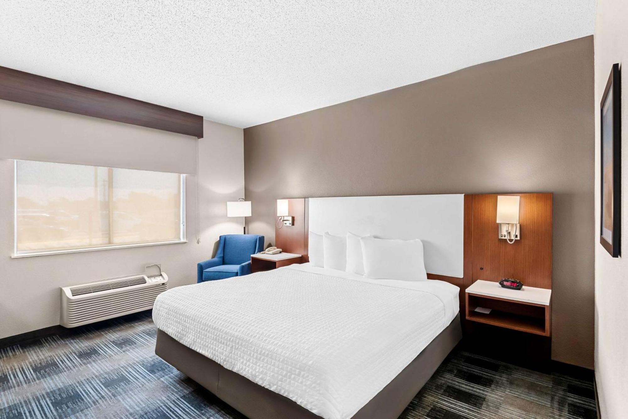 Best Western Ottumwa Inn & Suites Exterior photo
