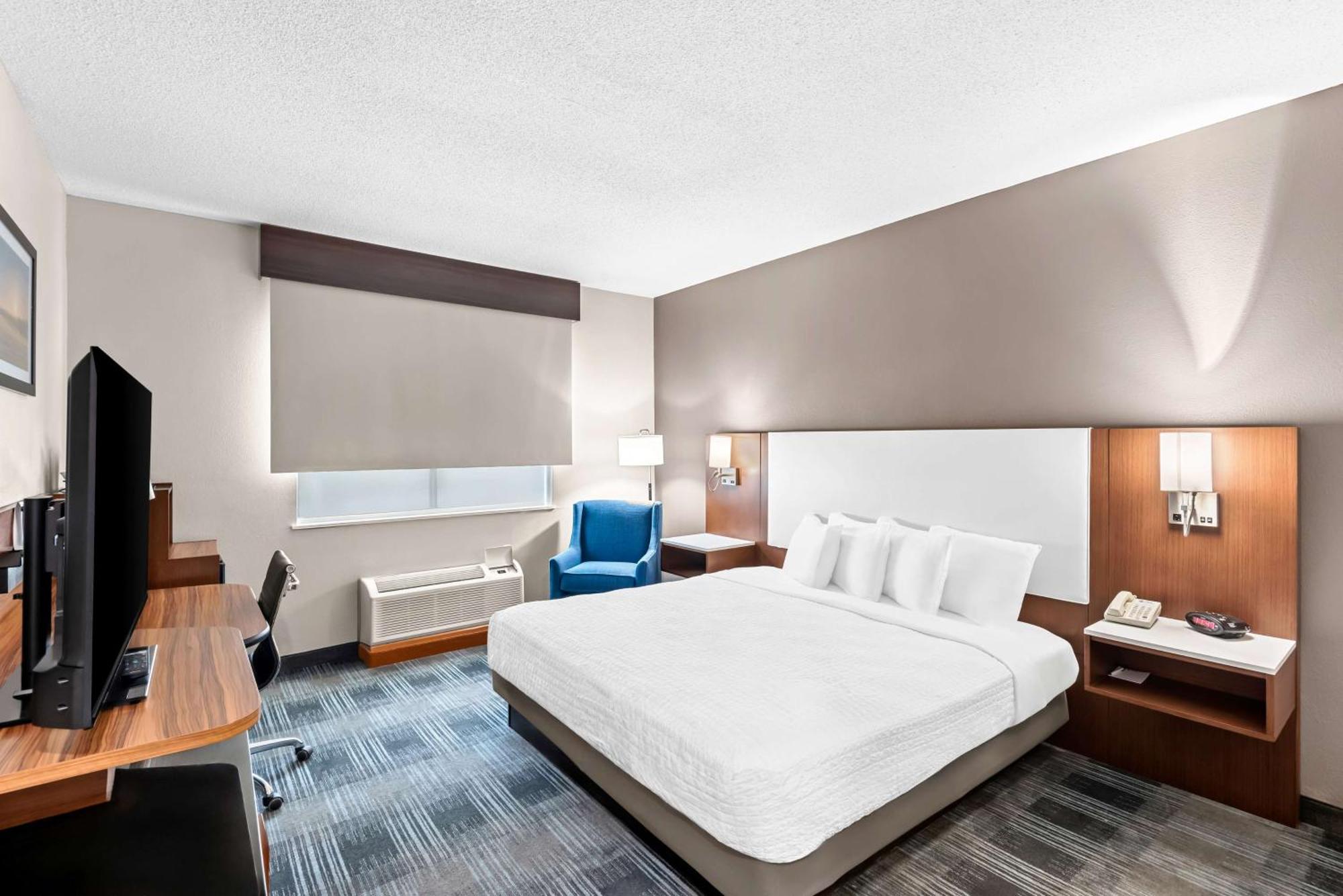 Best Western Ottumwa Inn & Suites Exterior photo