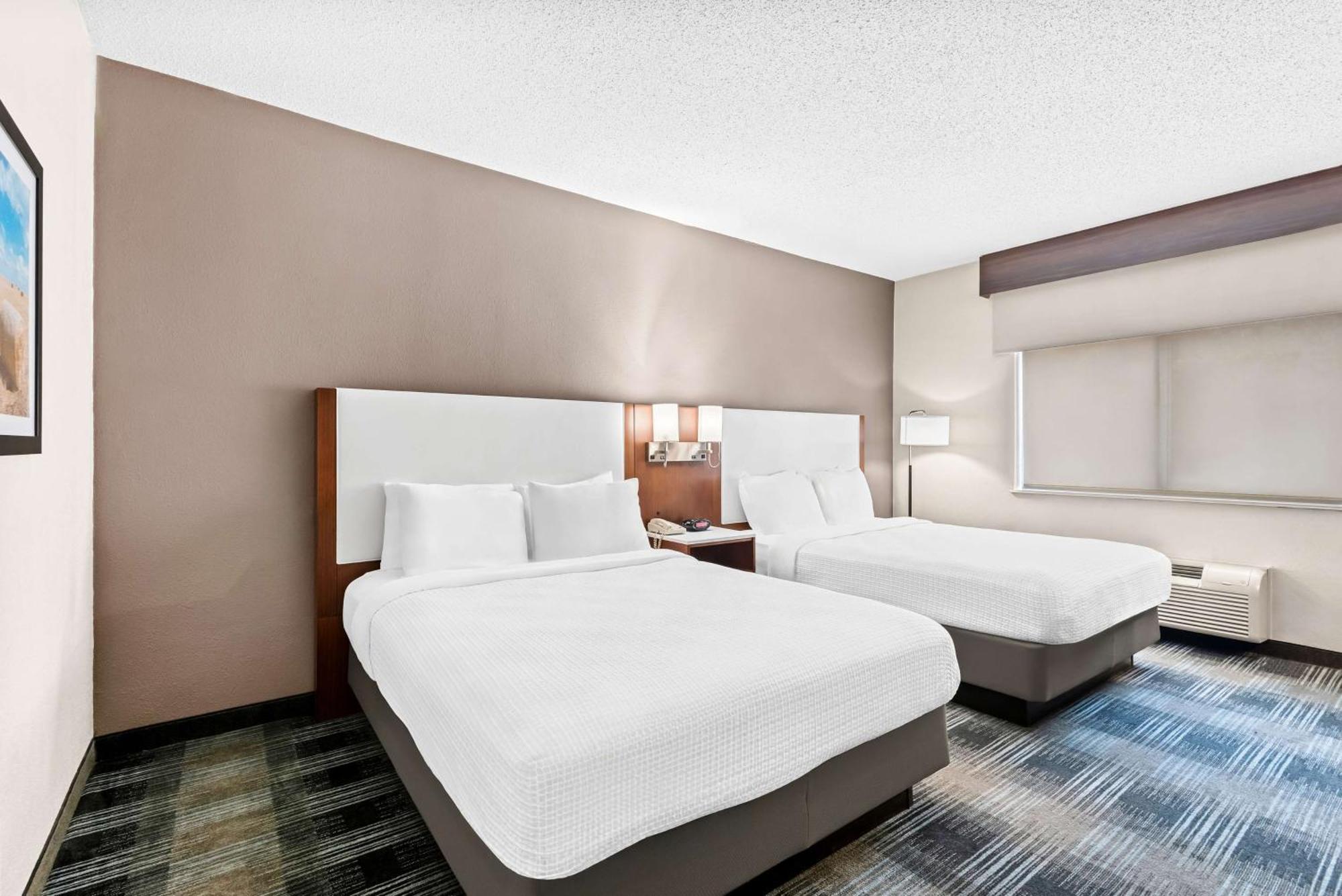 Best Western Ottumwa Inn & Suites Exterior photo